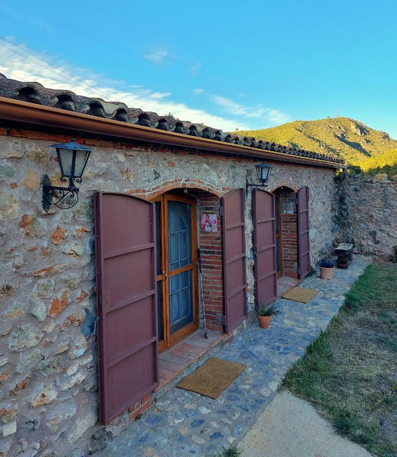 Gasthaus Corral D'En Romagosa Begues Exterior foto